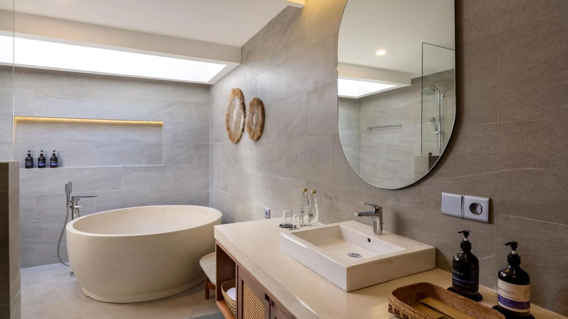 **** Hotel Tonys Villas & Resort Seminyak - Bali Indonezja